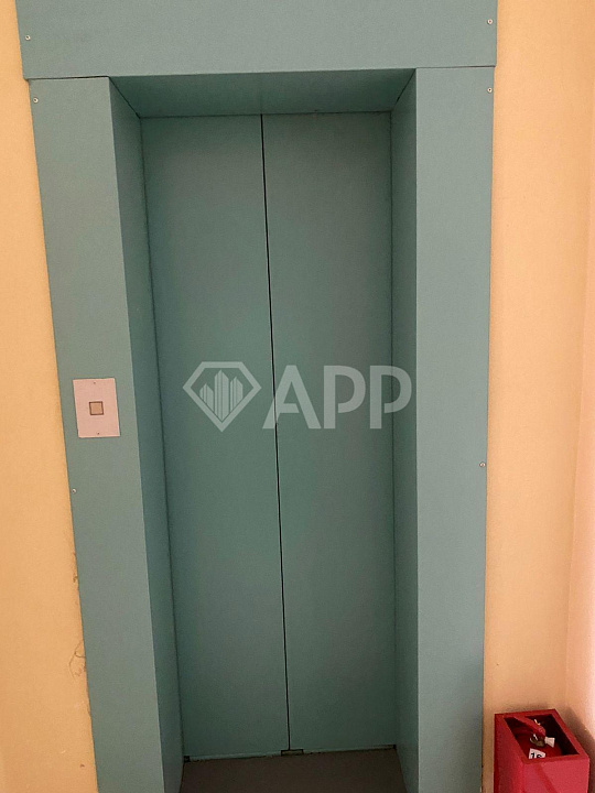 Продается отдельно стоящее здание с арендаторами 3970м² фото