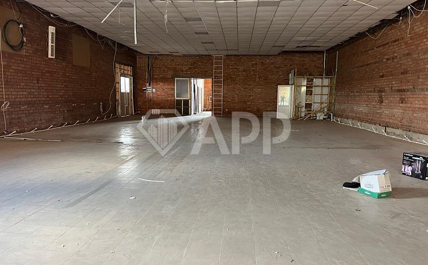 Сдам помещение свободного назначения, 585 м² фото