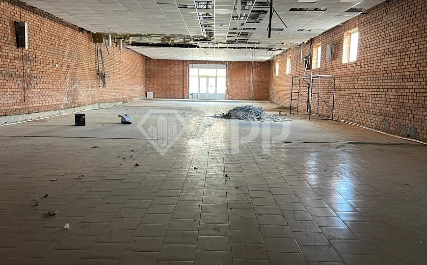 Сдам помещение свободного назначения, 585 м² фото
