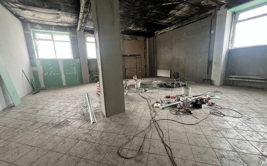 Аренда. Помещение в бизнес/торговом центре 40-130м², 1 линия фото