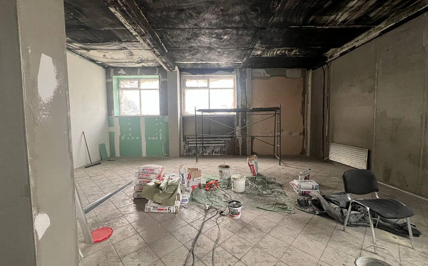 Аренда. Помещение в бизнес/торговом центре 40-130м², 1 линия фото