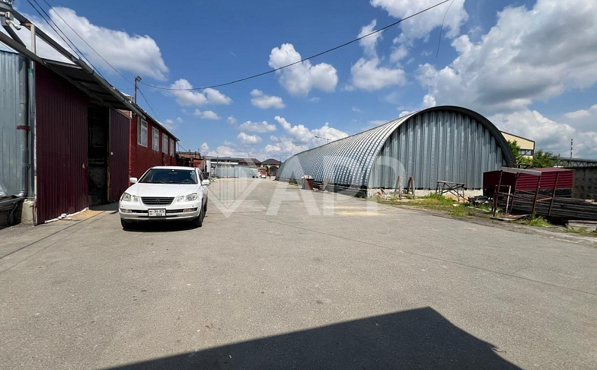 Продам помещение свободного назначения, 3 000 м², участок 64 сотки.  фото