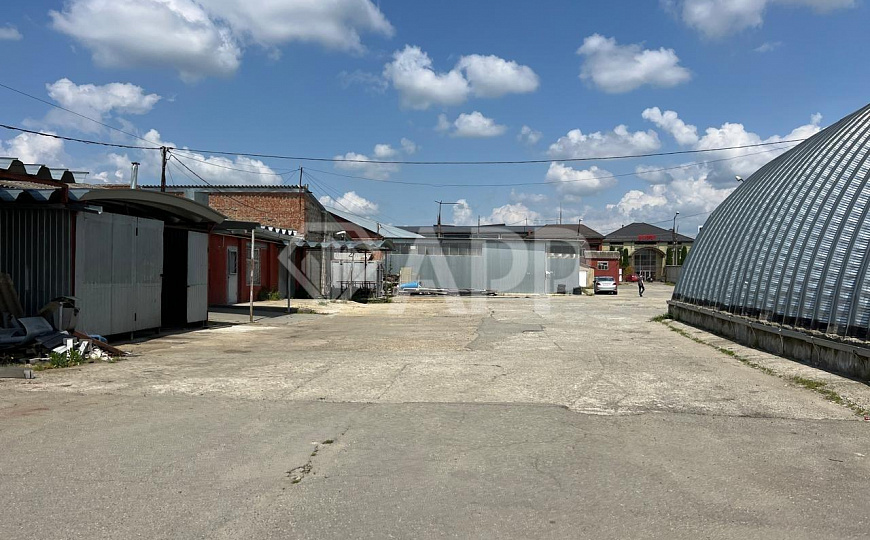 Продам помещение свободного назначения, 3 000 м², участок 64 сотки.  фото