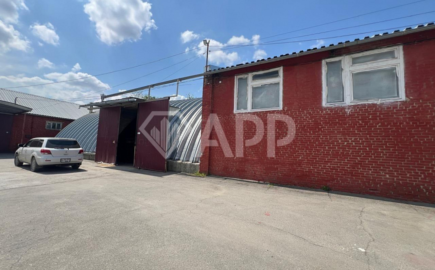 Продам помещение свободного назначения, 3 000 м², участок 64 сотки.  фото