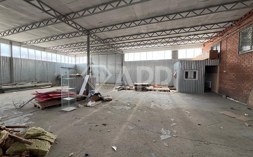 Продам помещение свободного назначения, 3 000 м², участок 64 сотки.  фото