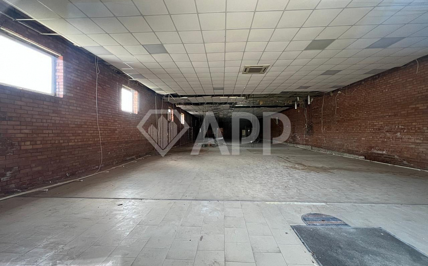 Продам помещение свободного назначения, 3 000 м², участок 64 сотки.  фото