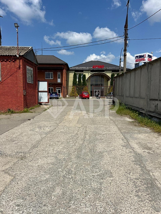 Продам помещение свободного назначения, 3 000 м², участок 64 сотки.  фото