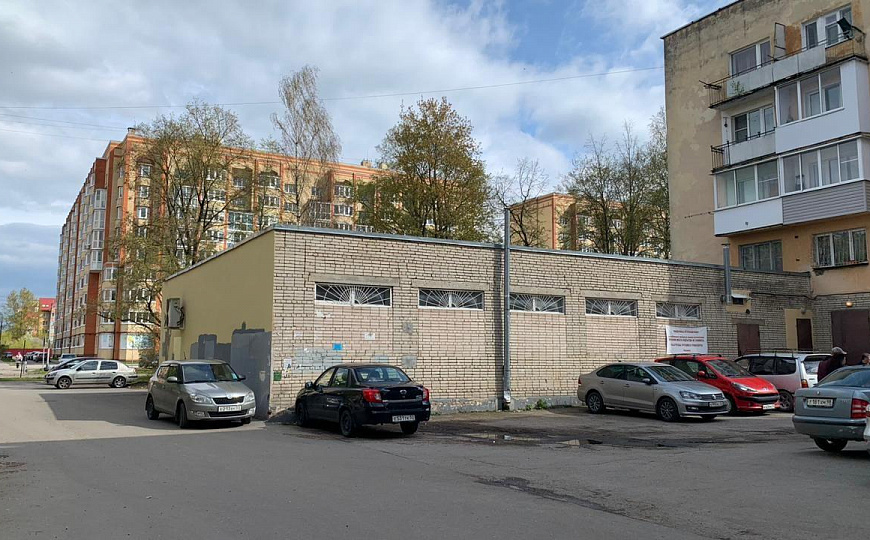 Сдам торговое помещение, 299,7 м² фото