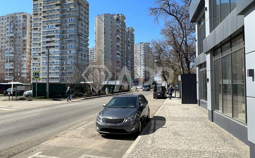Сдаю торговое помещение, 18 м² фото