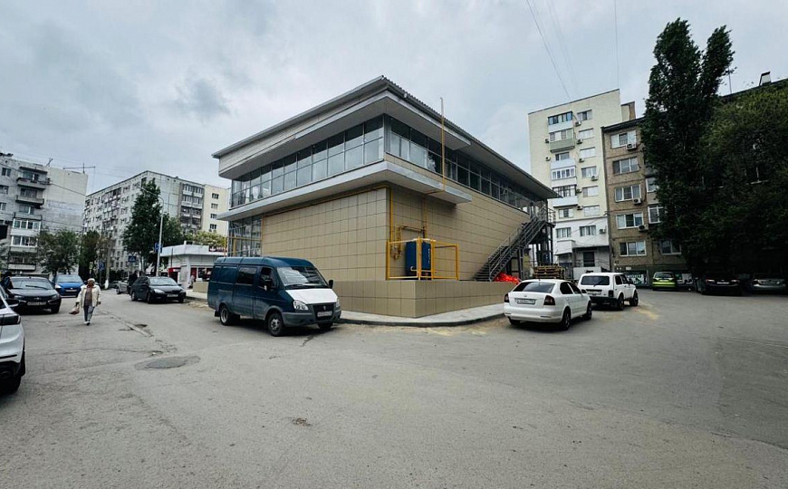 Помещение в новом торговом комплексе, 80 м² фото