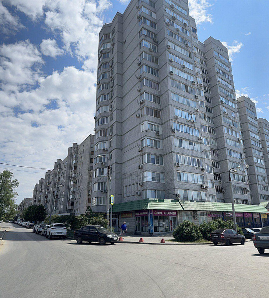 Помещение в крупном жилмассиве, 60 м² фото