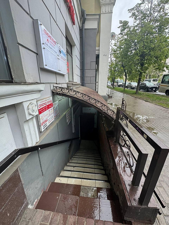 Помещение свободного назначения в центре города фото