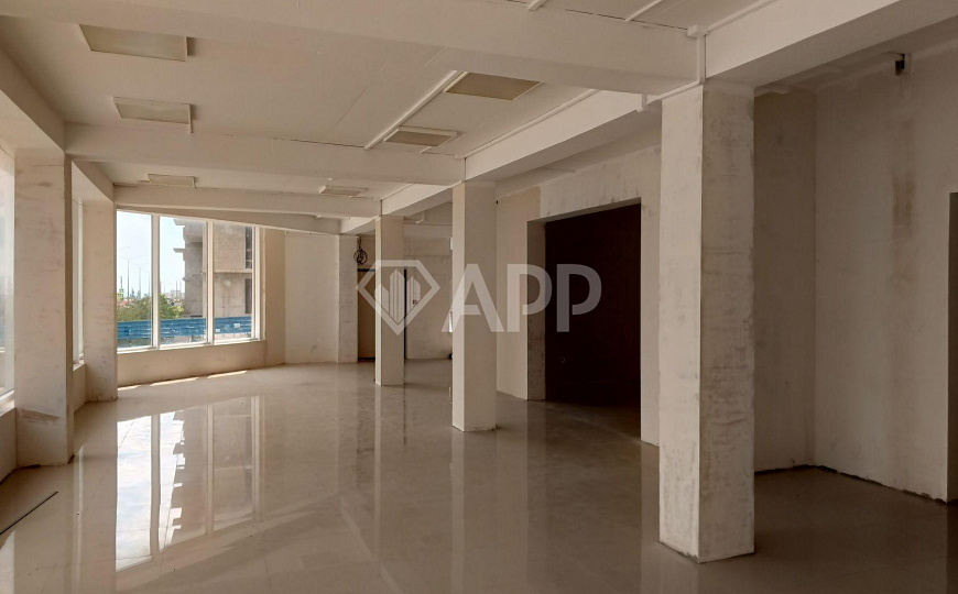 Сдам торговое помещение, 190 м² фото