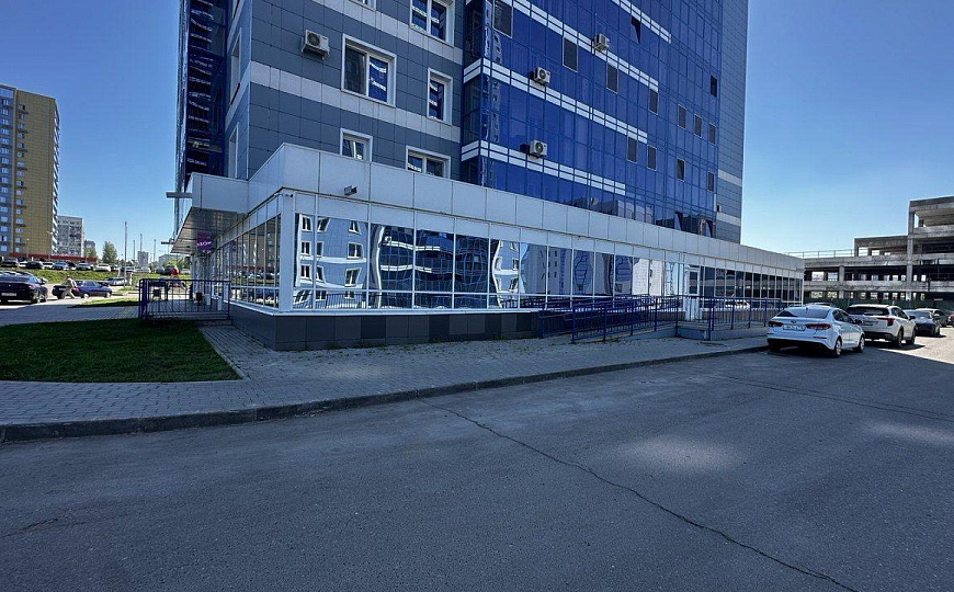 Сдам помещение свободного назначения, 417 м² фото