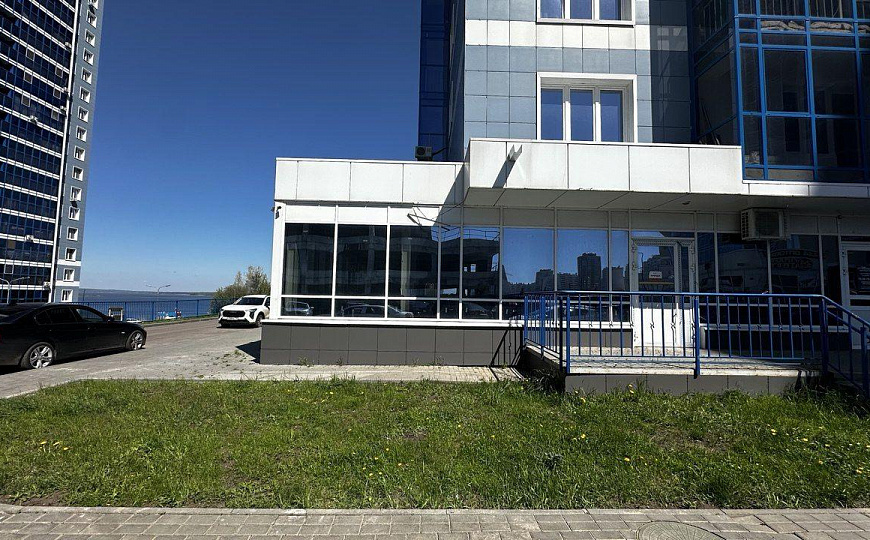 Сдам помещение свободного назначения, 417 м² фото