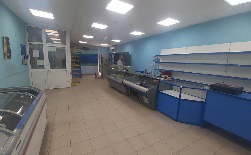 Магазин и коптильных цех фото