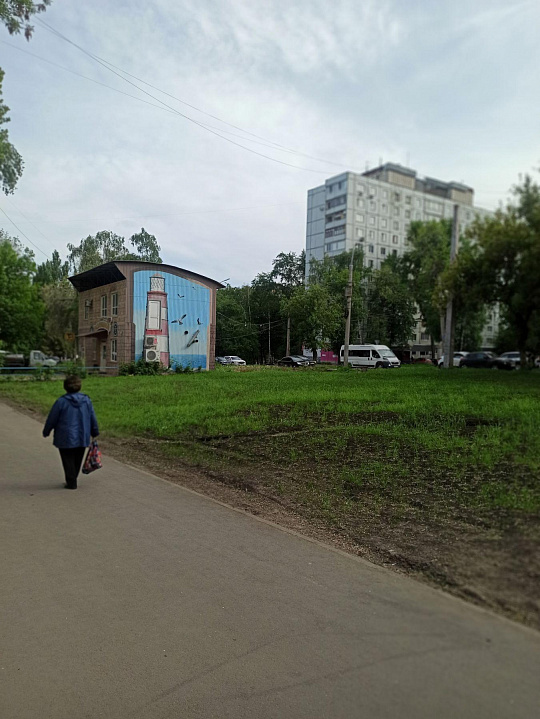 Сдам помещение на первой линии с отдельным входом. фото