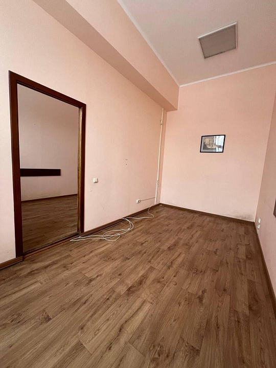 Сдается торгово-офисное помещение 70м2 фото