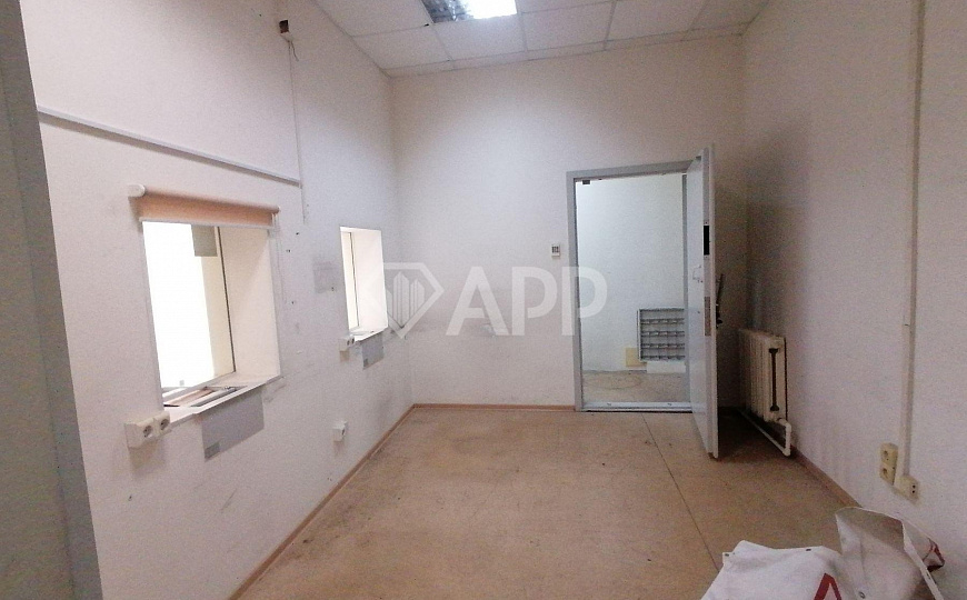 1 линия/Банк/Торговля/Офис, 125 м² фото