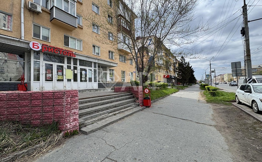 1 линия/Банк/Торговля/Офис, 125 м² фото