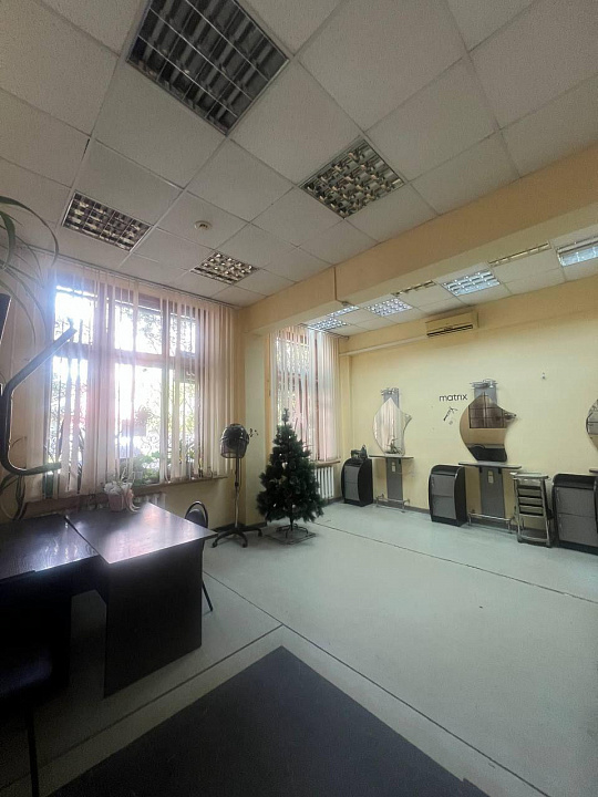 Аренда помещения свободного назначения 123 м2 фото