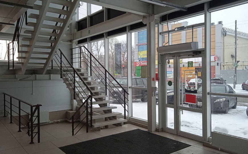 Помещение свободного назначения 245м² на Азина фото