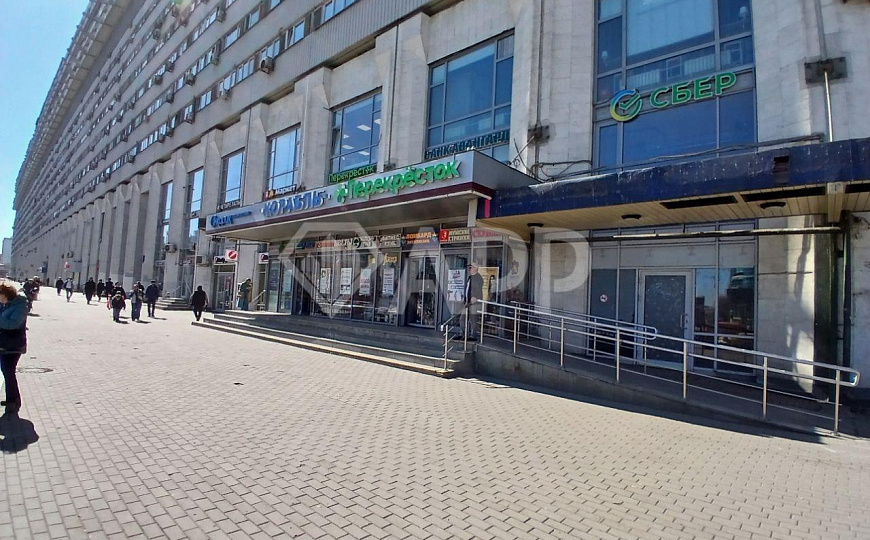 Аренда торгового помещения в легендарном ТЦ Корабль фото