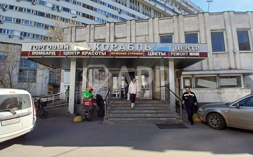 Аренда торгового помещения в легендарном ТЦ Корабль фото