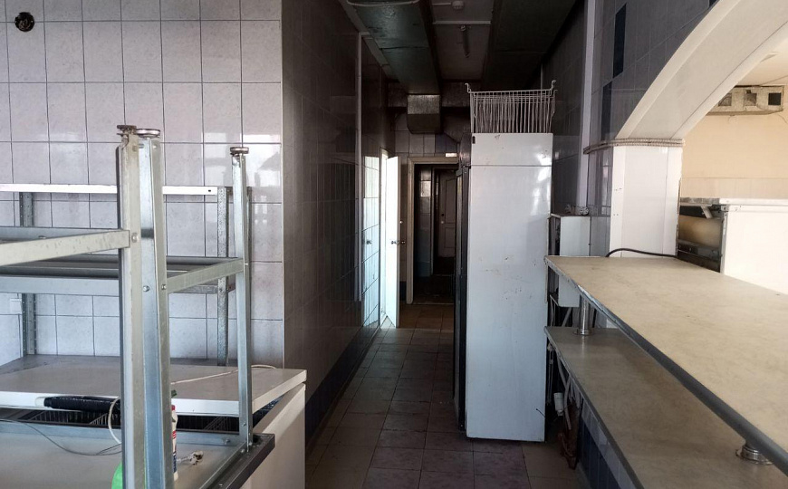 Помещение свободного назначения на выезде из Ижевска 178м² фото