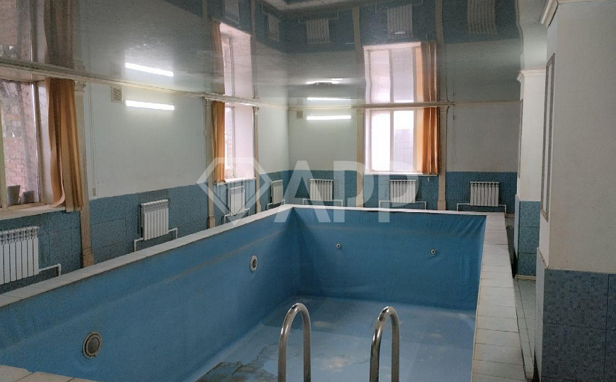Сдаю 400 м² на высоком трафике! фото