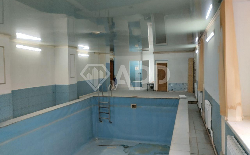 Сдаю 400 м² на высоком трафике! фото