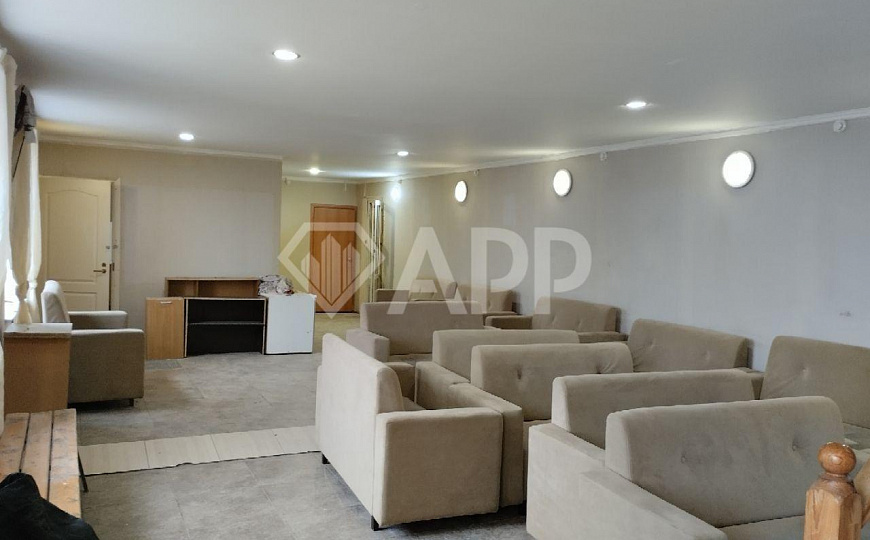 Сдаю 400 м² на высоком трафике! фото