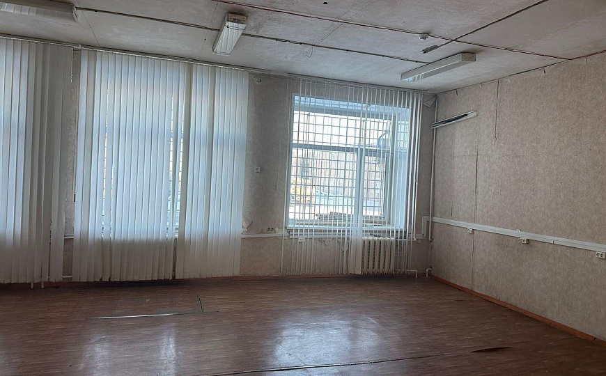 Сдаются помещения 76,2 м² и 63 м²  фото