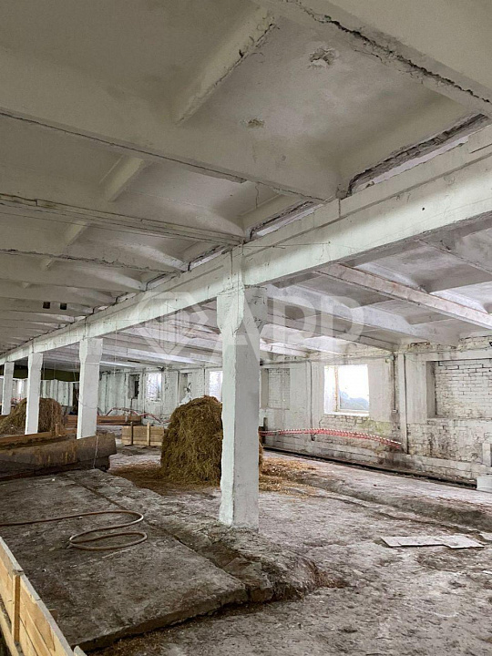 Продается отдельно стоящее здание 1 555,6 м² фото