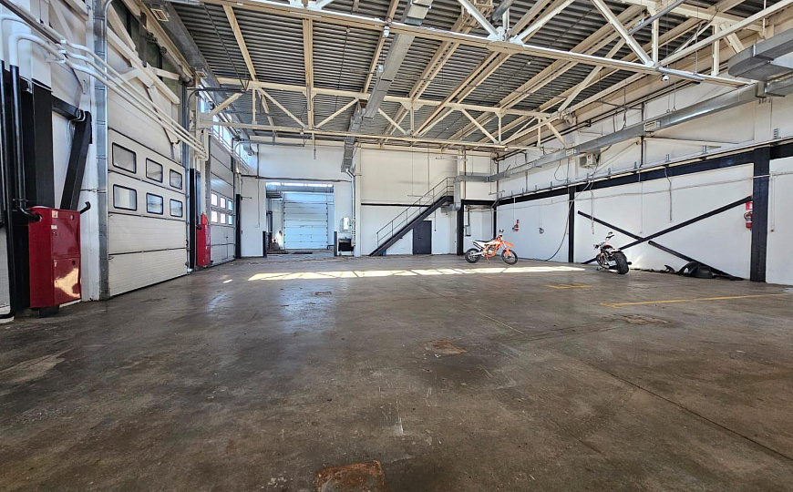 Сдам отдельно стоящее здание, 360 м² фото