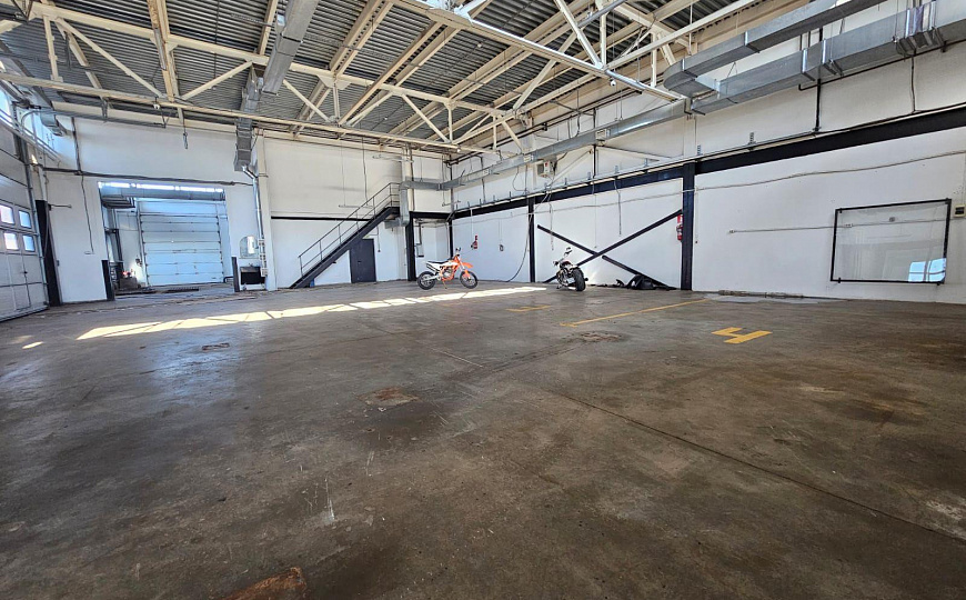 Сдам отдельно стоящее здание, 360 м² фото