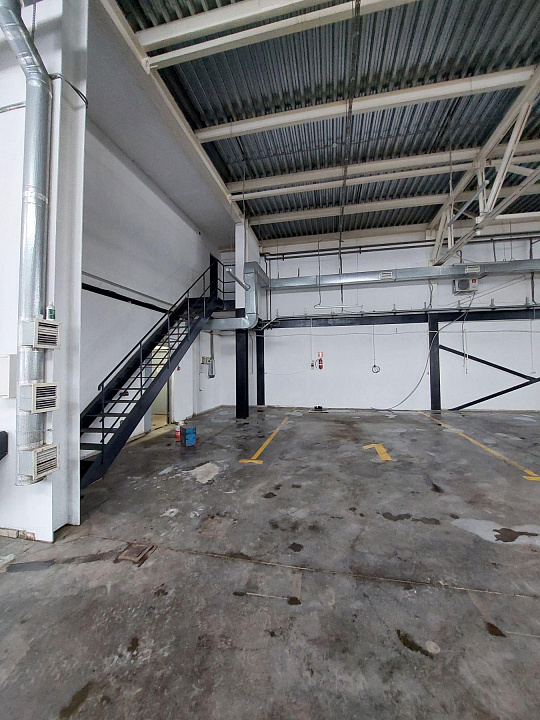 Сдам отдельно стоящее здание, 360 м² фото