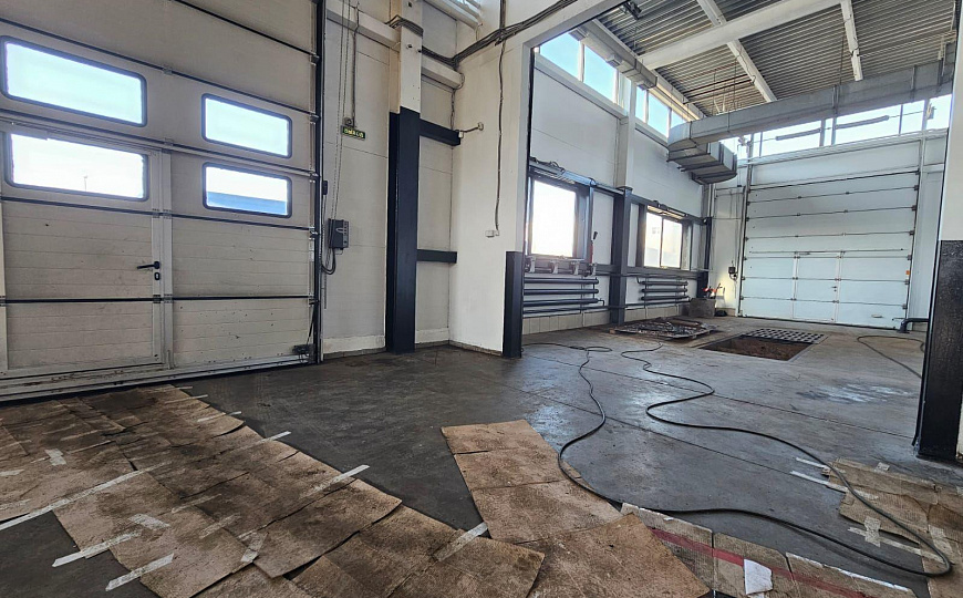 Сдам отдельно стоящее здание, 360 м² фото