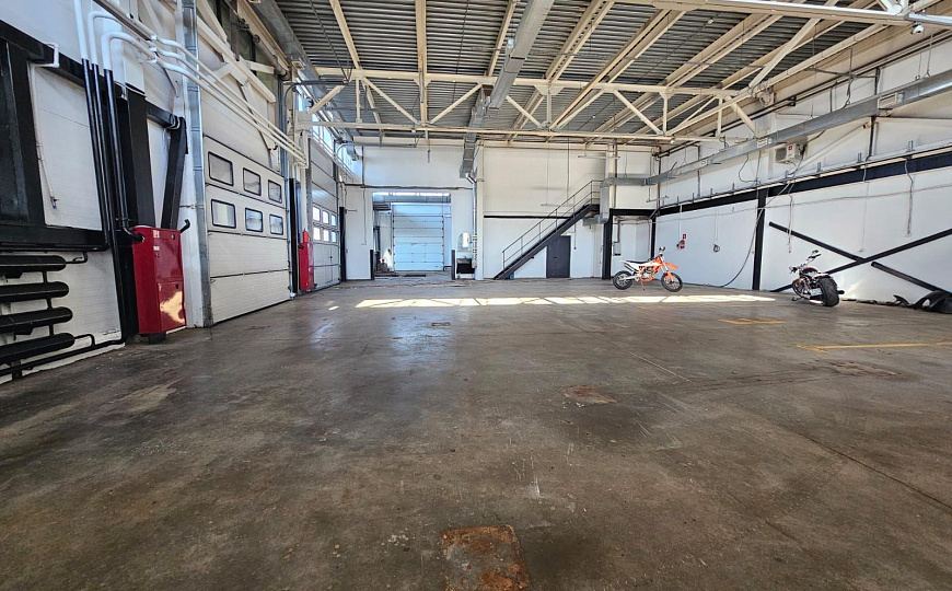 Сдам отдельно стоящее здание, 360 м² фото