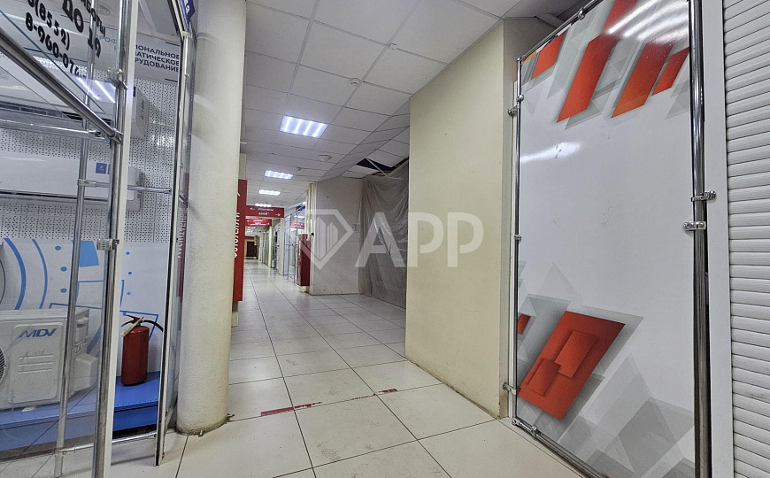 Сдам помещение свободного назначения, 8 м² - 1 эт., 40 м² - цоколь фото
