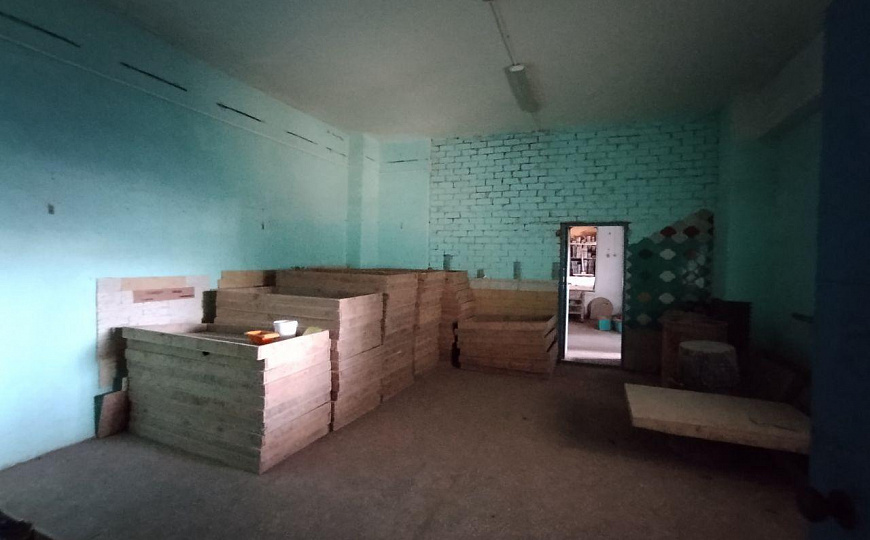 Производственная база с арендаторами 3838 м² фото