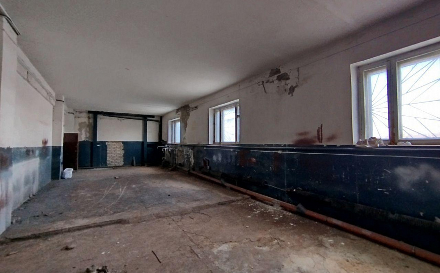 Производственная база с арендаторами 3838 м² фото