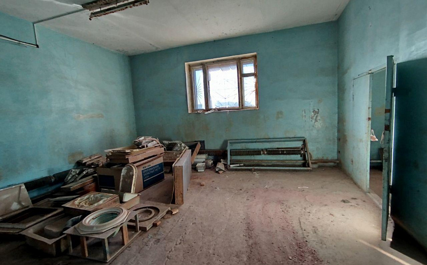 Производственная база с арендаторами 3838 м² фото