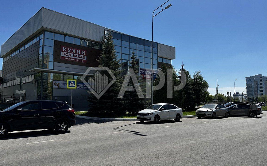 Сдам офисное помещение, 300 м² фото