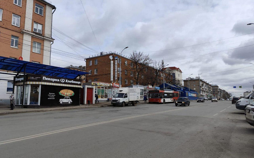 Помещение с арендатором 119м² в самом центре города фото