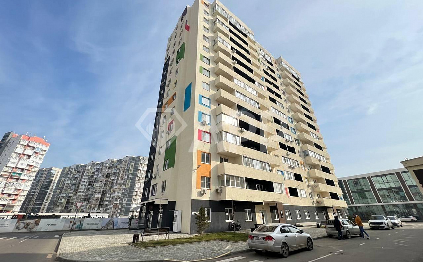 Сдаю торговое помещение, 69,4 м² фото