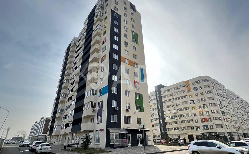 Сдаю торговое помещение, 69,4 м² фото