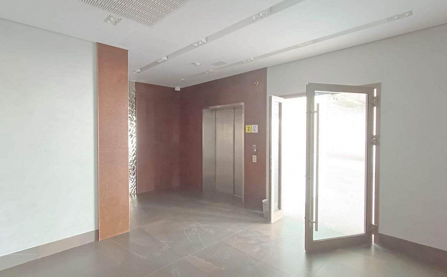 Продаю здание Торгово-офисное 4585м² с НДС фото
