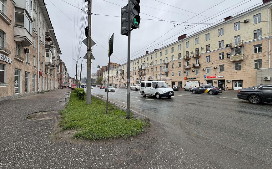 Отдельный вход/Центр города/Трафик фото