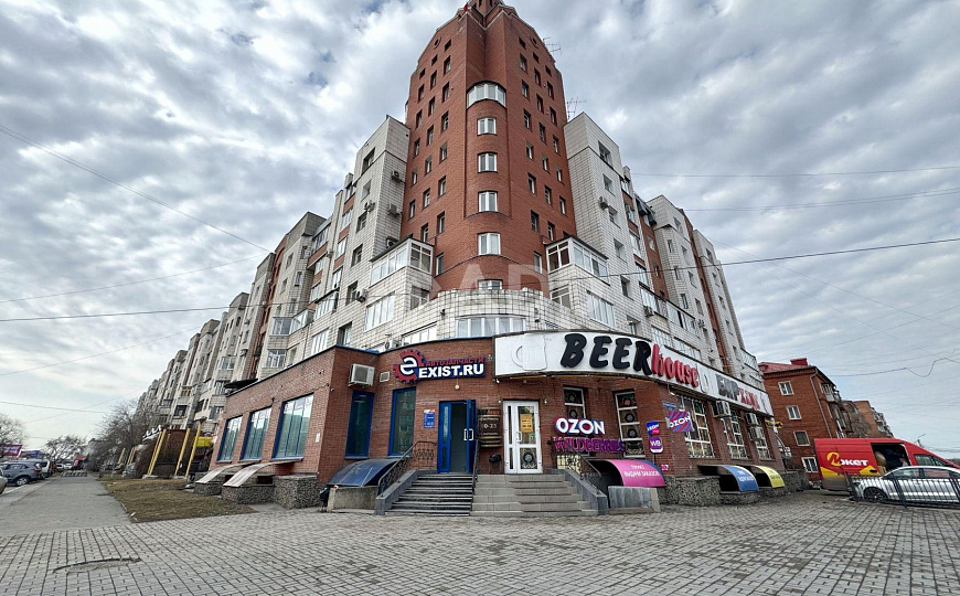 С арендатором/Центр/Парковка/Трафик фото